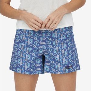 Patagonia Women’s Baggies Shorts - 5” in sunshine dye: current blue